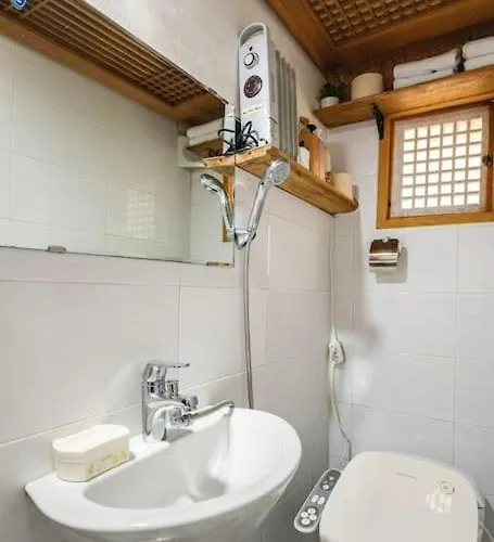 Casa de férias Namhyundang - Hanok Korean Traditional House